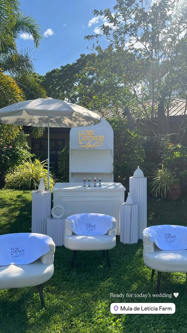 White Luxe Lounge chairs arranged at an outdoor event